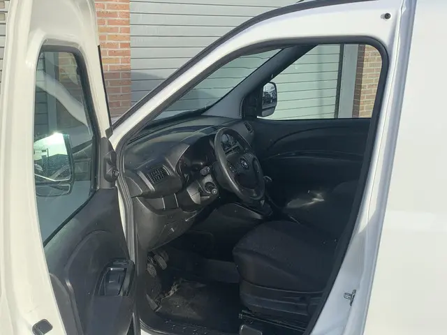 Opel Combo 1.3 CDTi L1H1 Edition 2017 Diesel 11