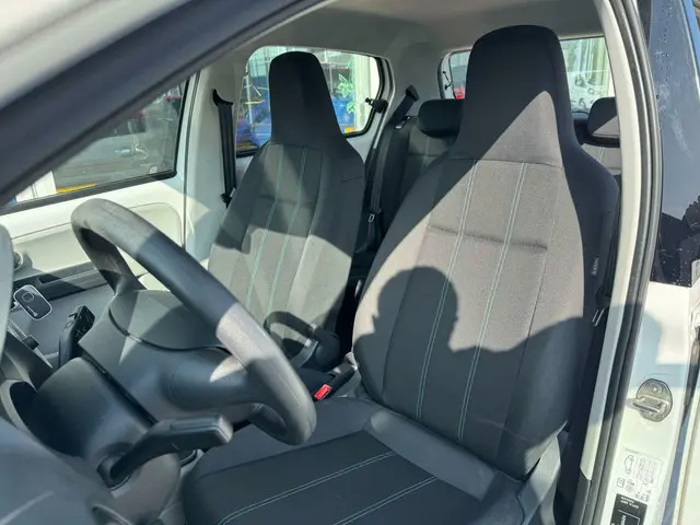 SEAT Mii 1.0 Style Intense 2017 Benzine 4