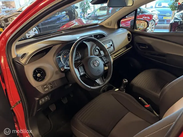 Toyota Yaris 1.0 VVT-i 5-Deurs. Airco 2018 Benzine 15