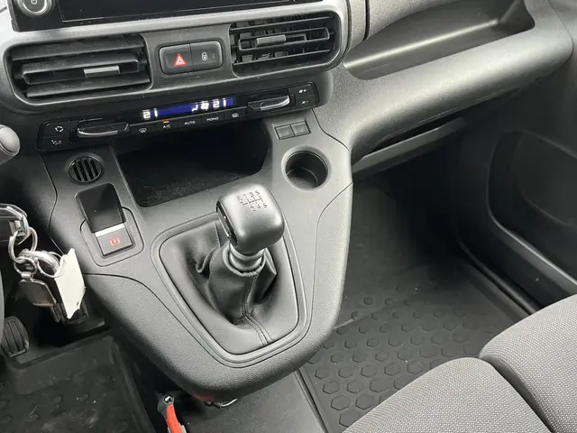 Peugeot Partner bestel 1.5 BlueHDI Asphalt 2023 Diesel 26