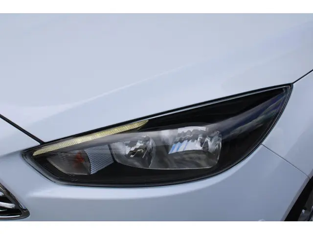 Ford Focus Wagon 1.0 EcoBoost Titanium 2018 Benzine 29