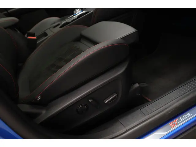 Ford Kuga 2.5 PHEV ST-Line X 2025 Hybride Benzine 11