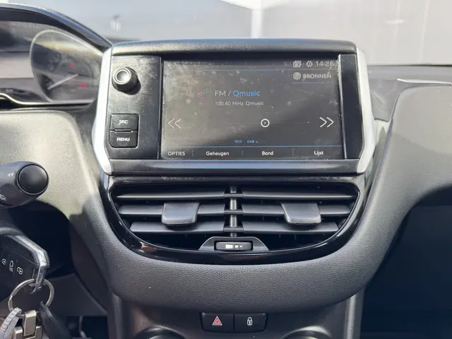 Peugeot 208 1.2 PureTech Blue Lion 2017 Benzine 31