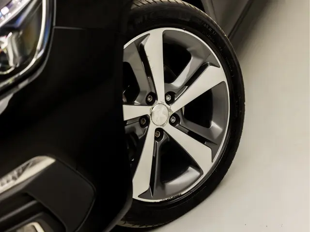 Peugeot 308 SW 1.2 PureTech GT-Line Sport 2021 Benzine 14