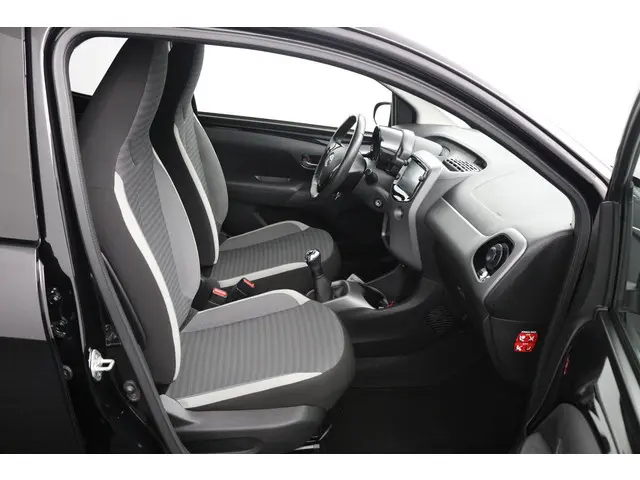 Toyota Aygo 1.0 VVT-i x-joy 2020 Benzine 22