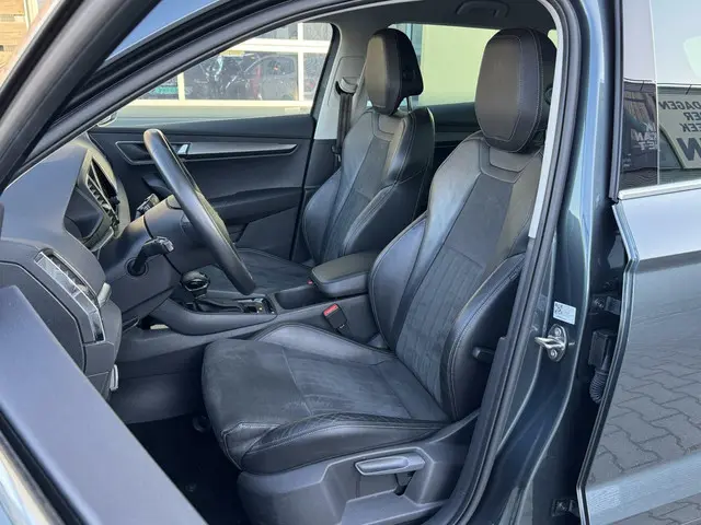 Škoda Karoq 1.5 TSi ACT Business Edition DSG 2020 Benzine 4