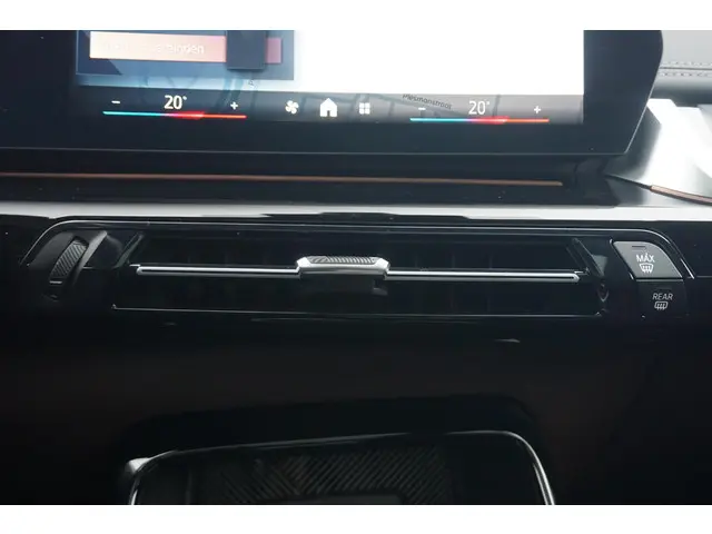 BMW iX1 eDrive20 2024 Elektrisch 19