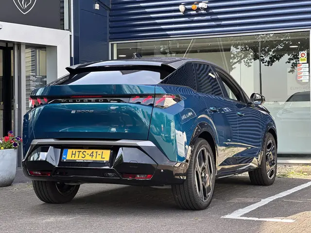 Peugeot e-3008 2