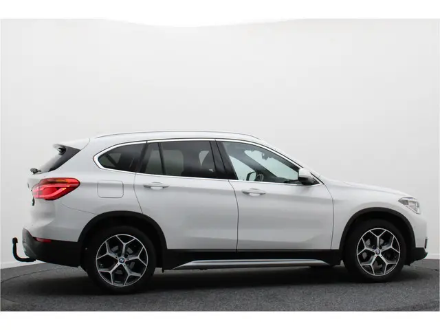 BMW X1 sDrive18i High Executive Automaat 2017 Benzine 9