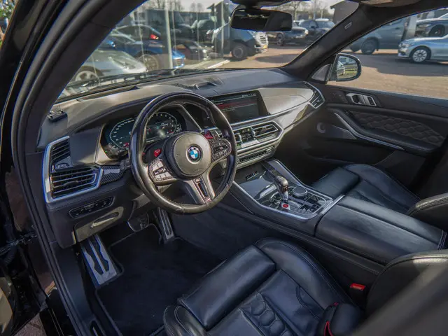 BMW X5 M Competition 2021 Benzine 10