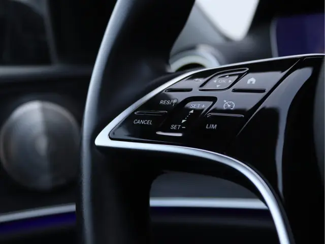 Mercedes-Benz E-Klasse 200 Luxury 2022 Hybride Benzine 44