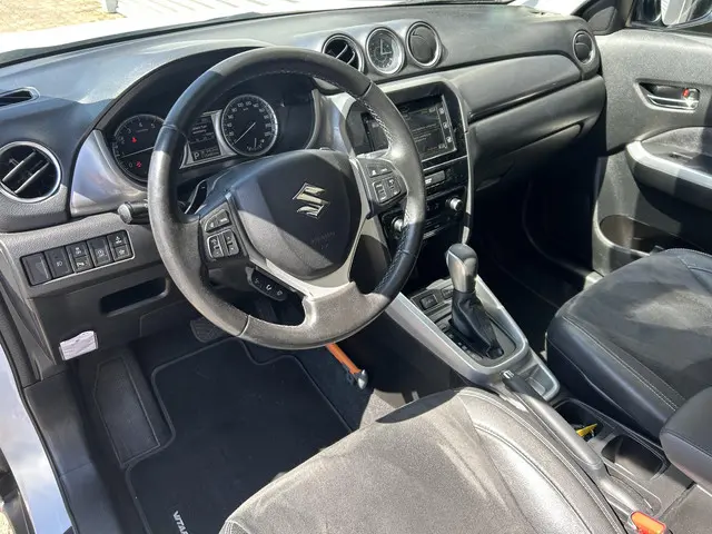 Suzuki Vitara 1.6 High Executive 2015 Benzine 8