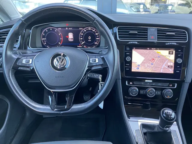 Volkswagen Golf 1.5 TSI Highline 2018 Benzine 12