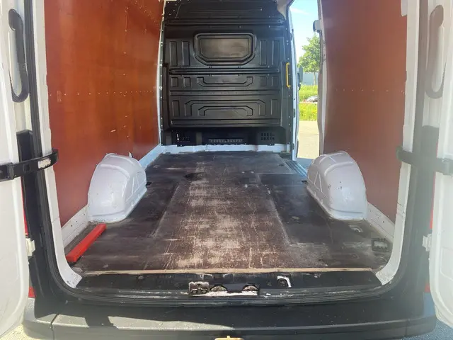 Volkswagen Crafter 35 2.0 TDI L3H3 Trendline 2018 Diesel 19