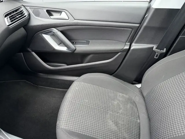 Peugeot 308 SW 1.2 PureTech Allure 2020 Benzine 22