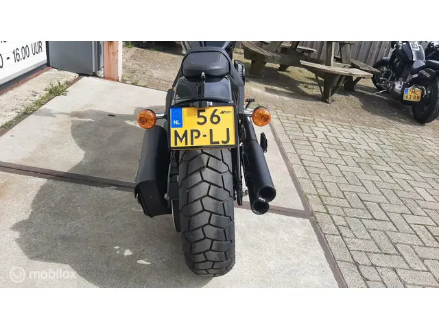 Harley-Davidson FXFBS 114 Softail Fat Bob 2021 Benzine 7