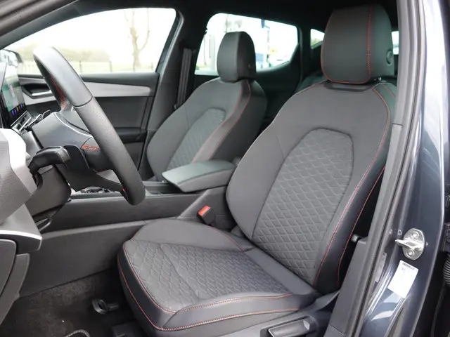 SEAT Leon 1.5 eTSI FR 150PK 2023 Hybride Benzine 6