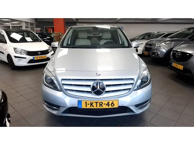 Mercedes-Benz B-Klasse 180 Ambition 2013 Benzine 2