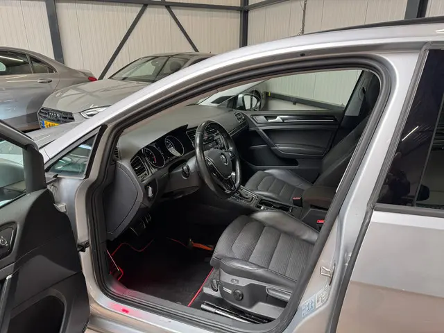 Volkswagen Golf 1.4 TSI Business Edition 2014 Benzine 22