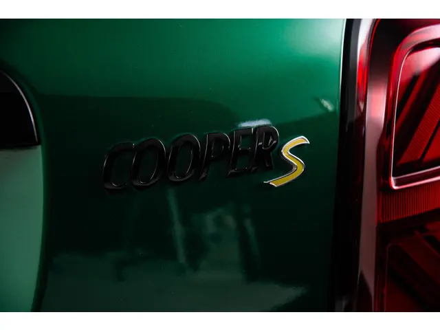 MINI Countryman Cooper SE ALL4 2022 Hybride Benzine 28