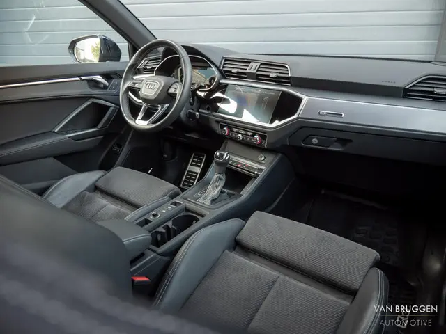 Audi Q3 45 TFSI e S-Line 2022 Hybride Benzine 5
