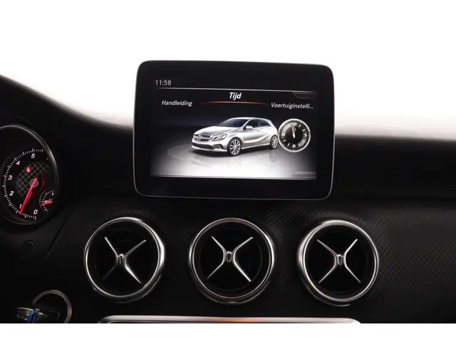 Mercedes-Benz A-Klasse 180 Ambition 2018 Benzine 35