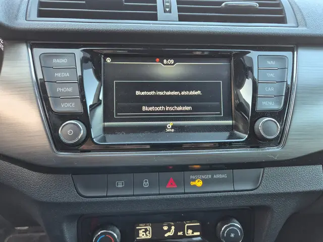 Škoda Fabia Combi 1.0 TSI Style navigatie 2019 Benzine 24