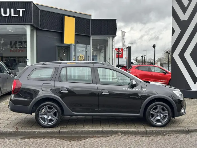 Dacia Logan MCV TCe 90 Stepway 2018 Benzine 33