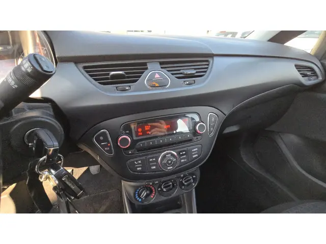 Opel Corsa 1.4 Edition 2017 Benzine 2