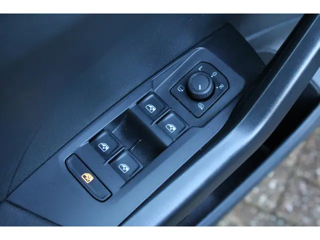 Volkswagen T-Cross 1.0 TSI Life 2023 Benzine 17