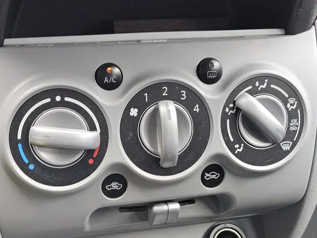Nissan Pixo 1.0 Look 5 drs AIRCO 2012 Benzine 13