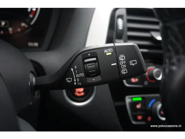 BMW 1 Serie 118i 2018 Benzine 18