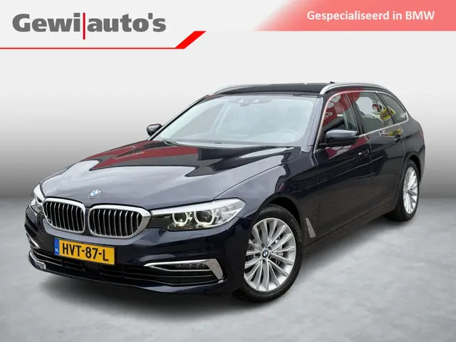 BMW 5 Serie Touring 540i xDrive Luxury Line 2020 Benzine