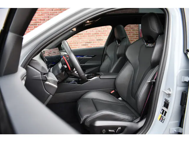 BMW M5 Touring 2025 Hybride Benzine 4