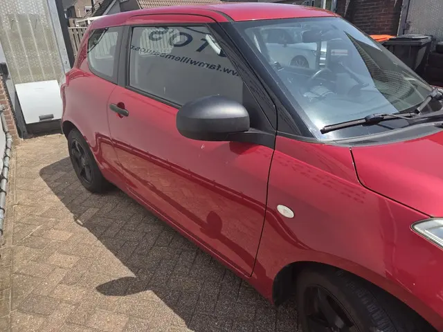 Suzuki Swift 1.2 Base 2012 Benzine 25