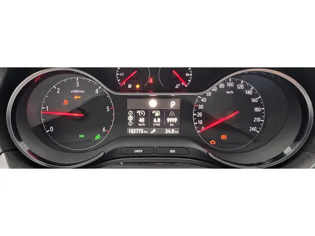 Opel Grandland X 1.6 CDTi Business Executive 2018 Diesel 8