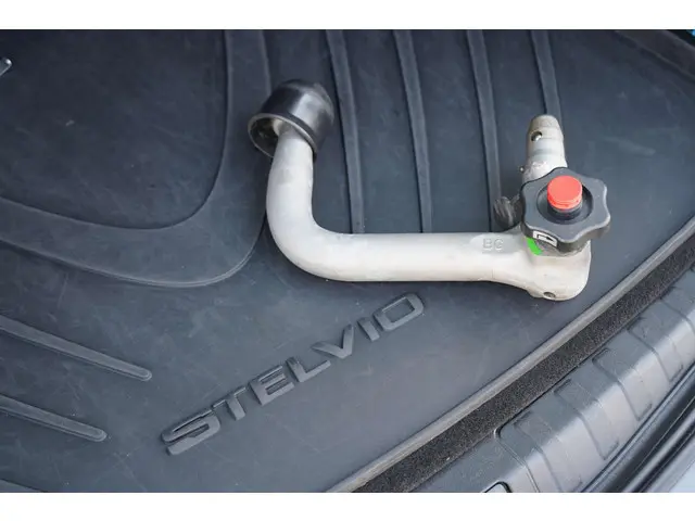 Alfa Romeo Stelvio 2.0 T AWD First Edition 2018 Benzine 36