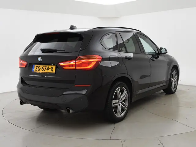 BMW X1 XDRIVE20i 192 PK AUT8 M-SPORT 2016 Benzine 2