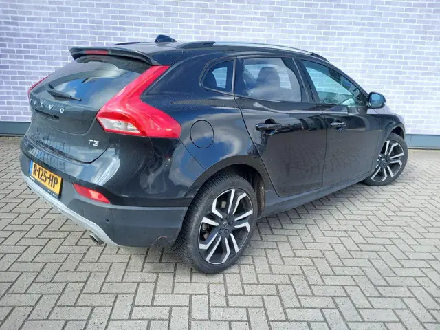 Volvo V40 Cross Country 1.5 T3 Summum 2019 Benzine 4