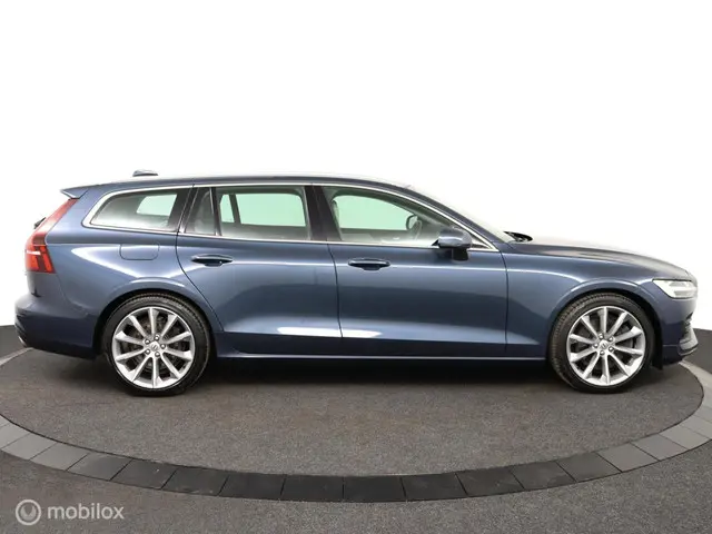 Volvo V60 2.0 T5 Momentum 117500km. 2018 Benzine 8