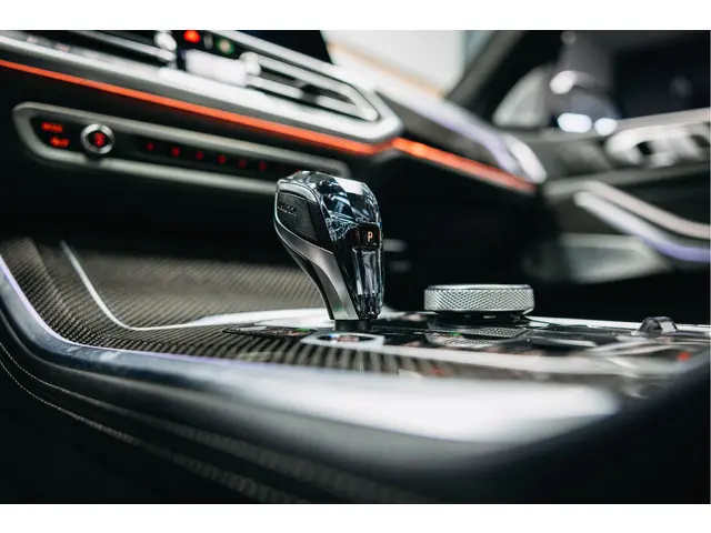 BMW X5 xDrive45e High Executive 2021 Hybride Benzine 24