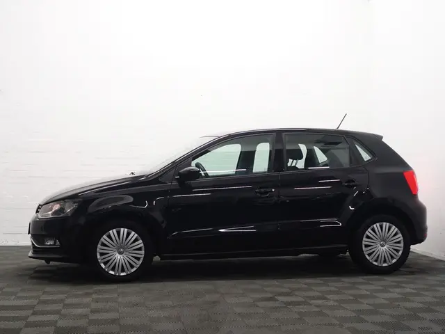 Volkswagen Polo 1.4 TDI Highline- 2014 Diesel 29
