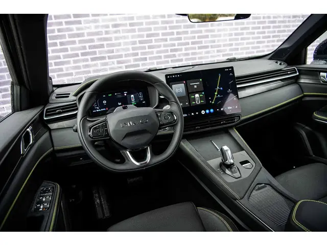 Lynk & Co 01 1.5 Plug-in Hybrid Core 2025 Hybride Benzine 10