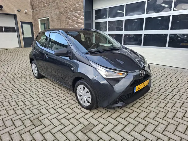 Toyota Aygo 1.0 VVT-i x-fun 2019 Benzine 7