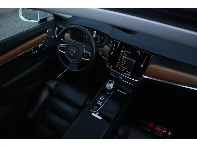 Volvo V90 2.0 T8 AWD Inscription 2019 Hybride Benzine 18