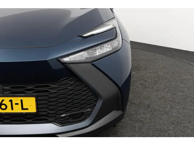 Toyota C-HR 1.8 Hybrid 140 2024 Hybride Benzine 36