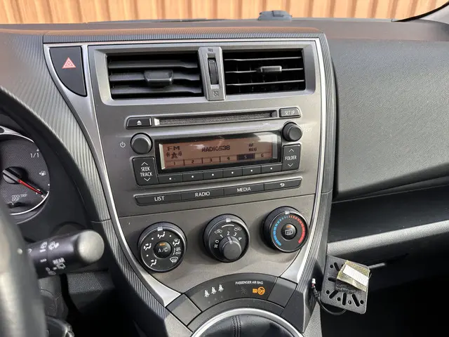 Toyota Verso-S 1.3 Luxury 2013 Benzine 14