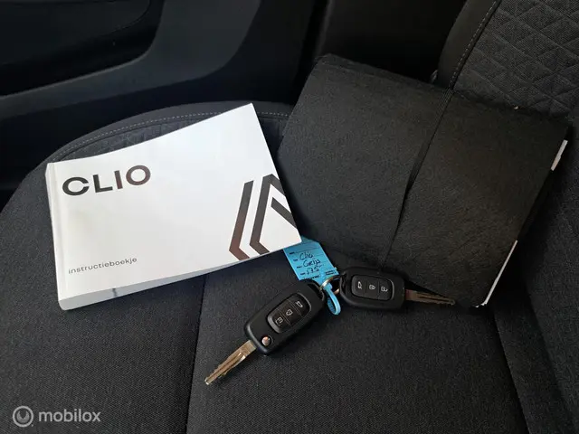 Renault Clio 1.0 TCe 90 Equilibre 2023 Benzine 19