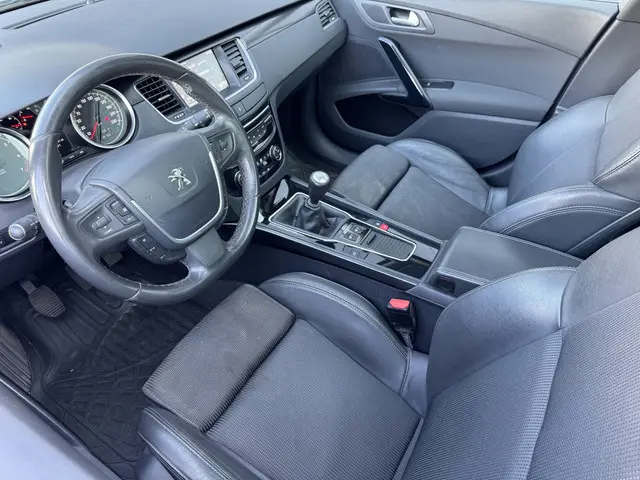 Peugeot 508 SW 1.6 e-THP GT-line 2015 Benzine 23