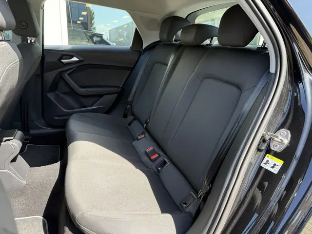 Audi A1 Sportback 30 TFSI SPORT 2023 Benzine 34